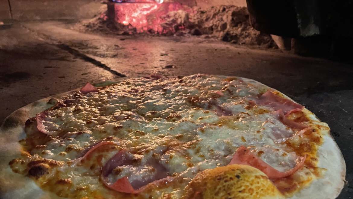 31. Pizza Prosciutto